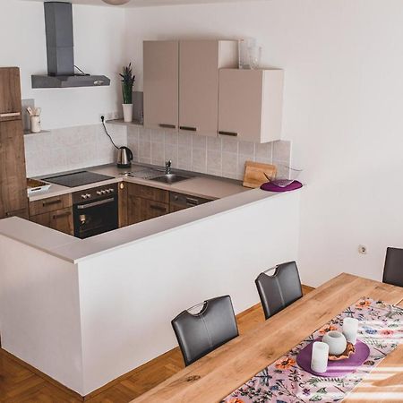 Helles 3 Schlafzimmer Apartment Zwischen Zagreb Zentrum & Natur المظهر الخارجي الصورة