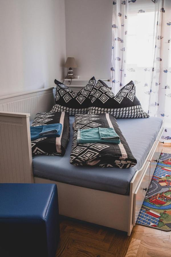 Helles 3 Schlafzimmer Apartment Zwischen Zagreb Zentrum & Natur المظهر الخارجي الصورة